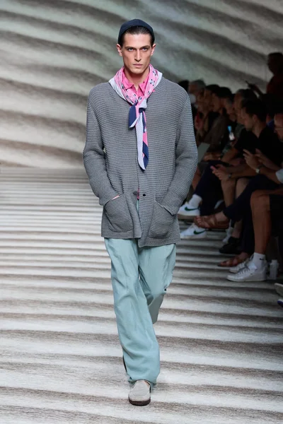 Look 42
